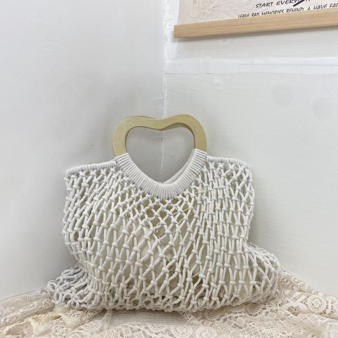 Casual Holow Out Heart Handle Beach Handbag 8CW6BBG501T
