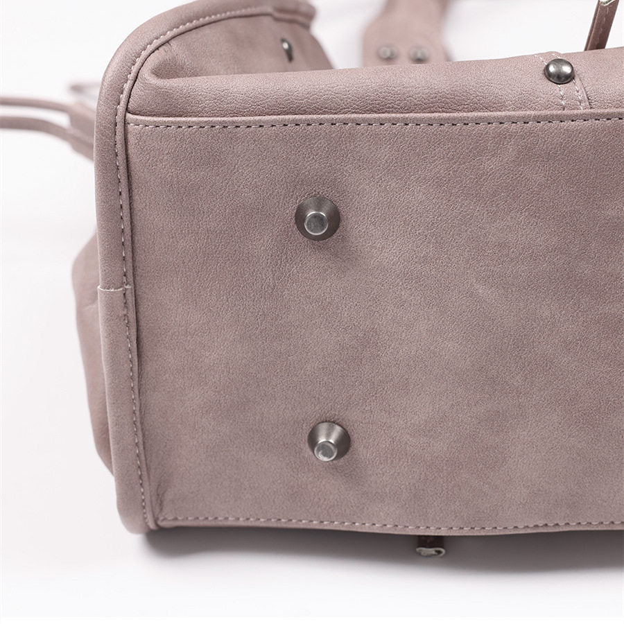 Punk Style Large Capacity Commuter Tote Bag 6W10BBG2011