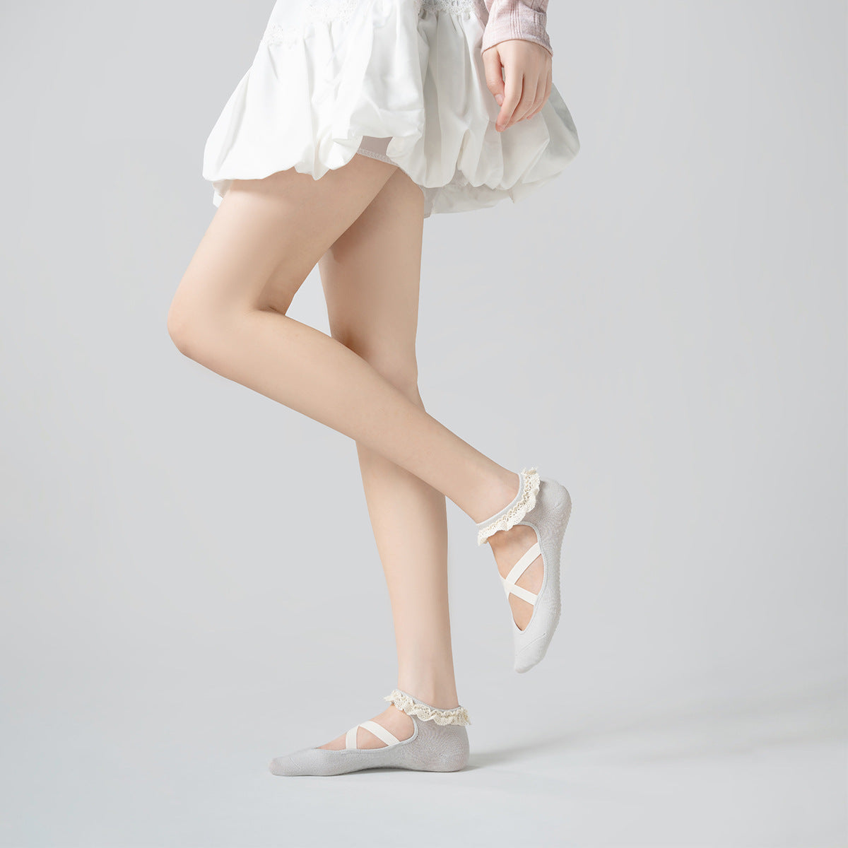 Lace Trim Criss Cross Yoga Socks 6W8FSO765