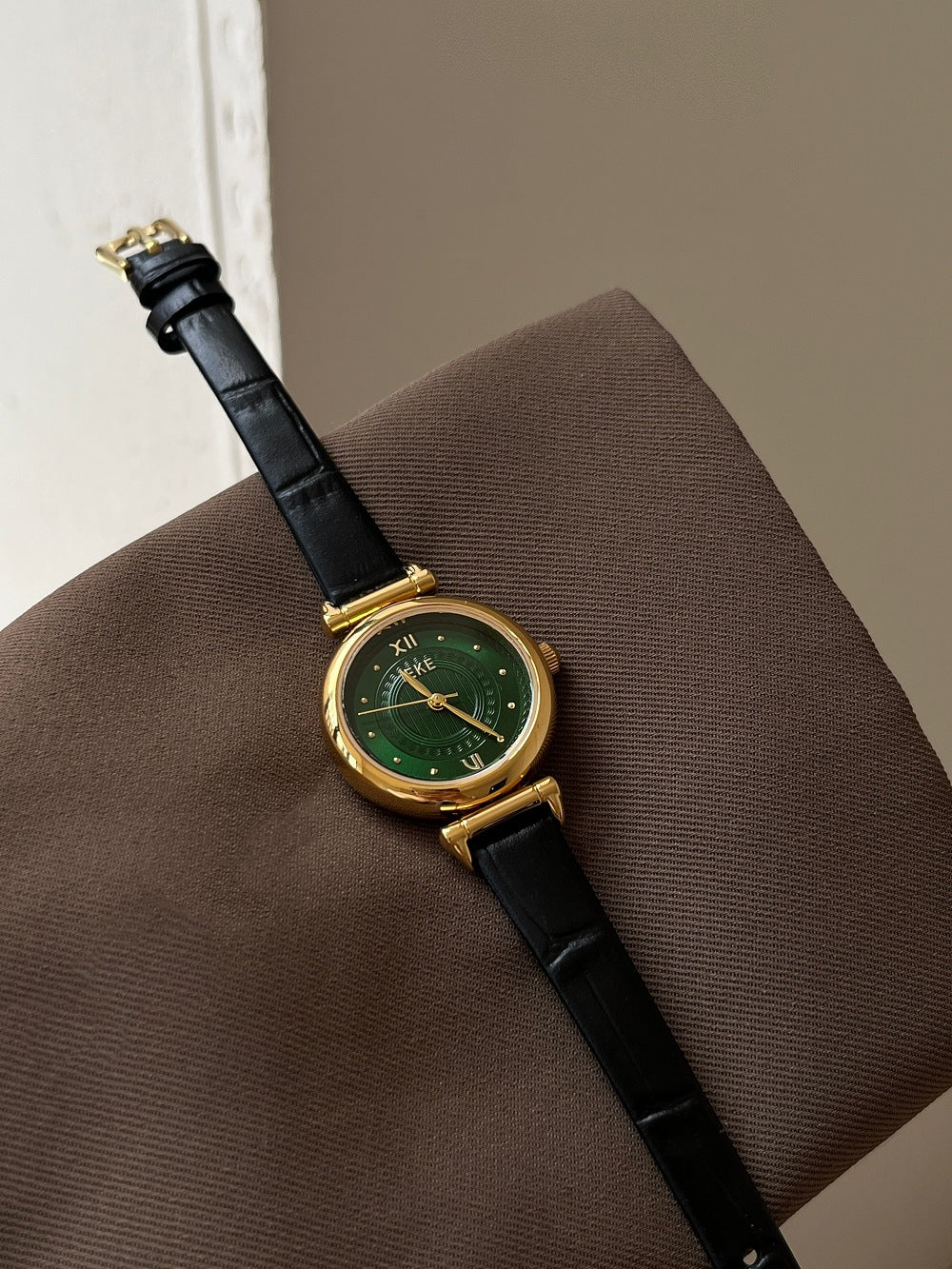 Vintage Leather Quartz Watch - DippedShop Wholesale - #4995