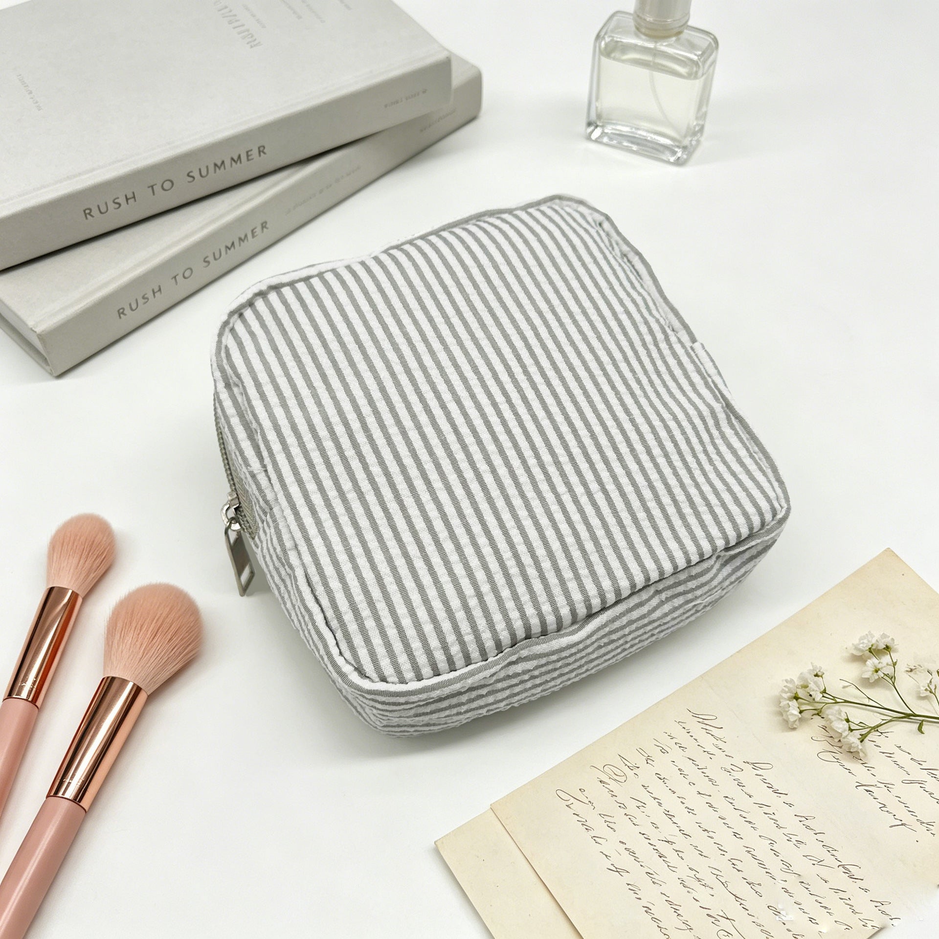 Striped Portable Storage Bag MK2BLW6C5CO77