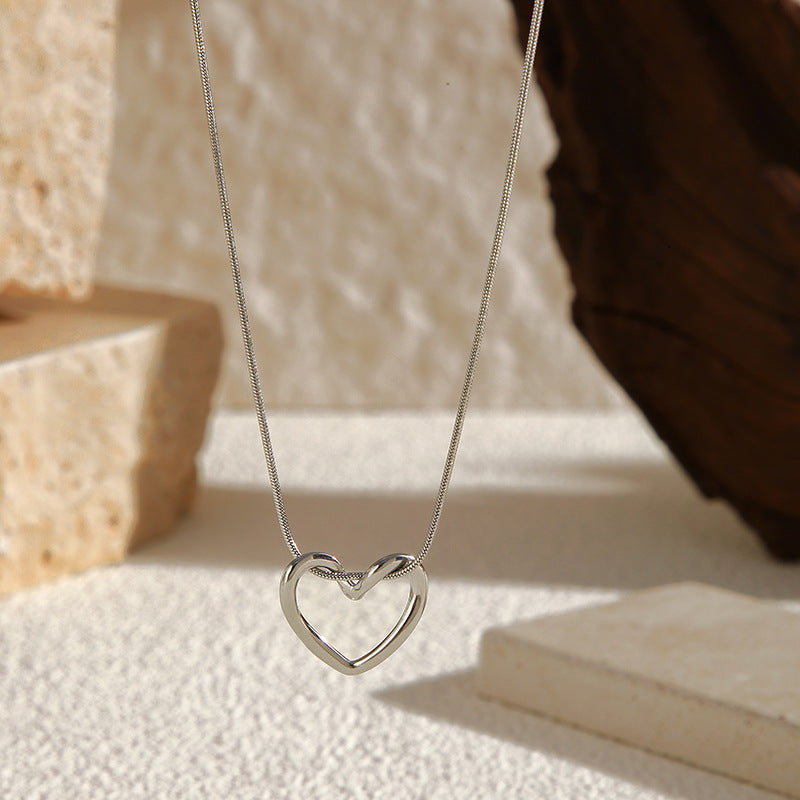 Chic Gold Plated Hollow Heart Pendant Necklaces 6W6JNC634