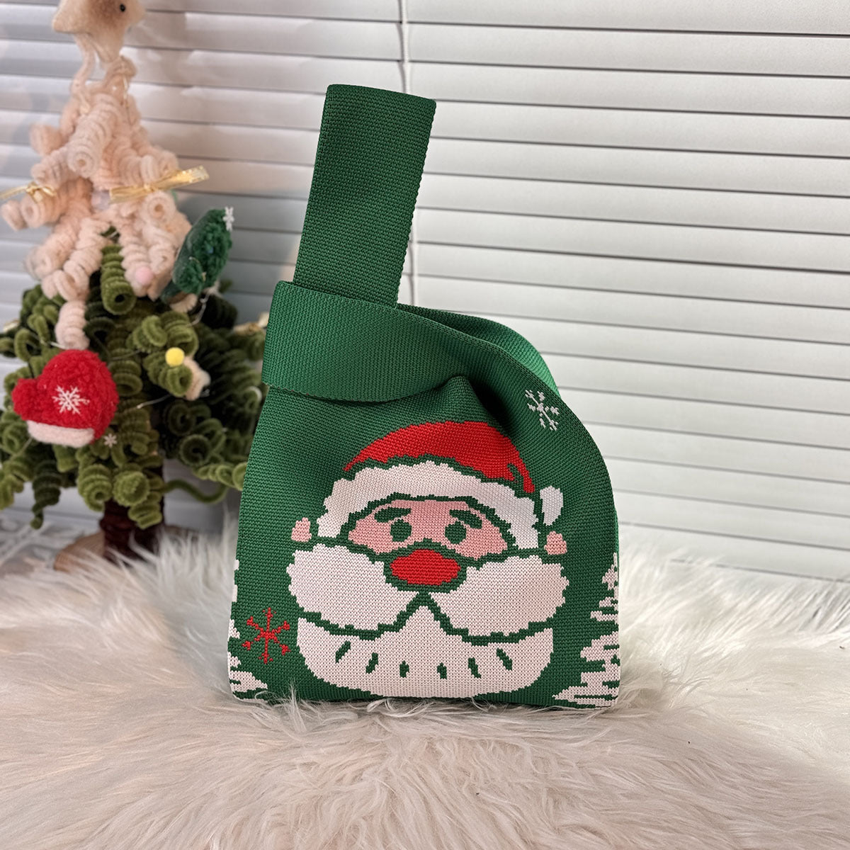 Cute Santa Claus Christmas Knitted Wrist Bag 6W10BOB1345