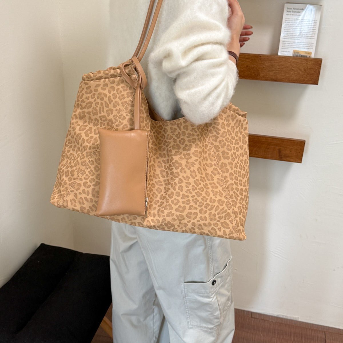 Retro Leopard Print Shopping Tote Bag 6W10BBG2483
