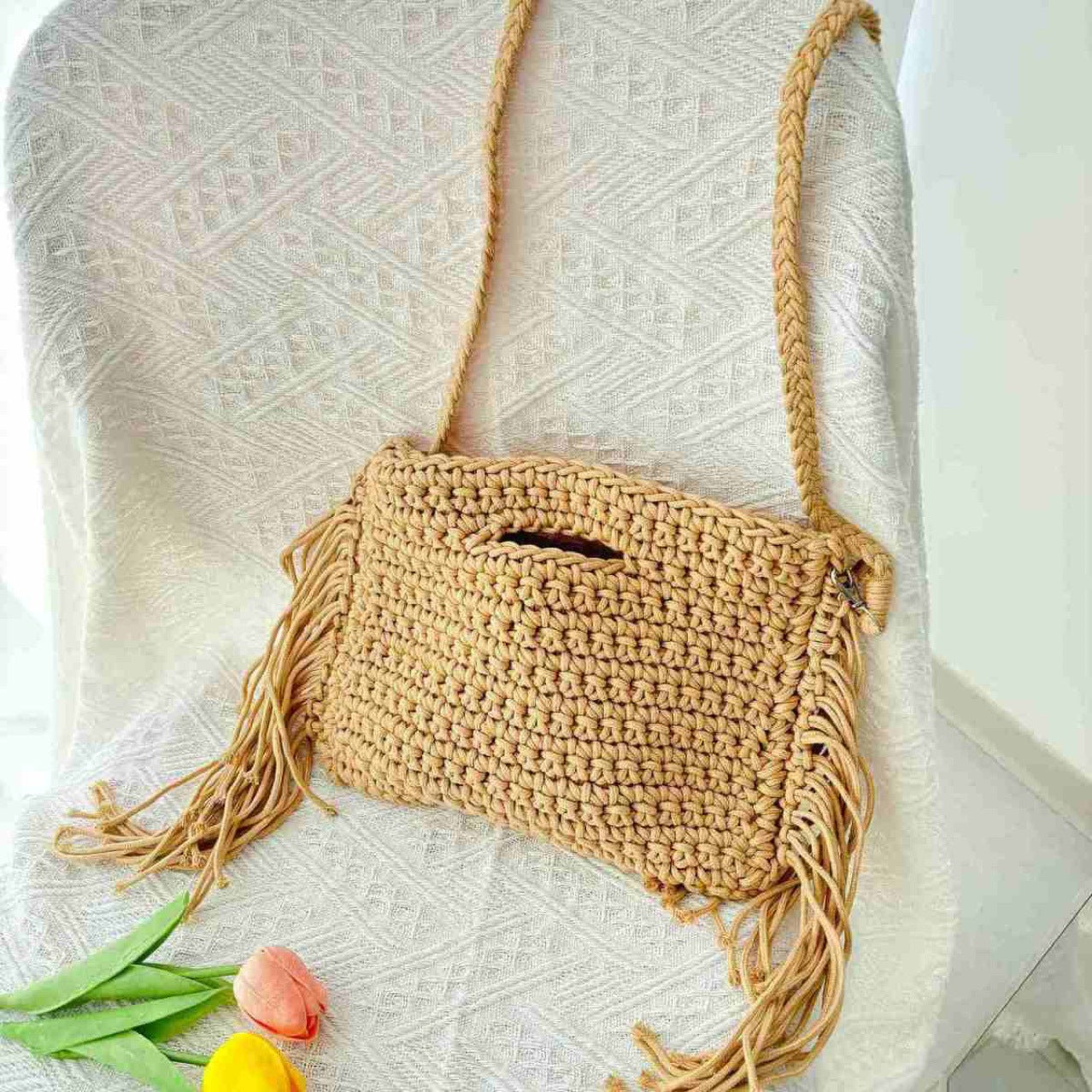 Hand-Woven Tassel Handbag - DippedShop Wholesale - #8659