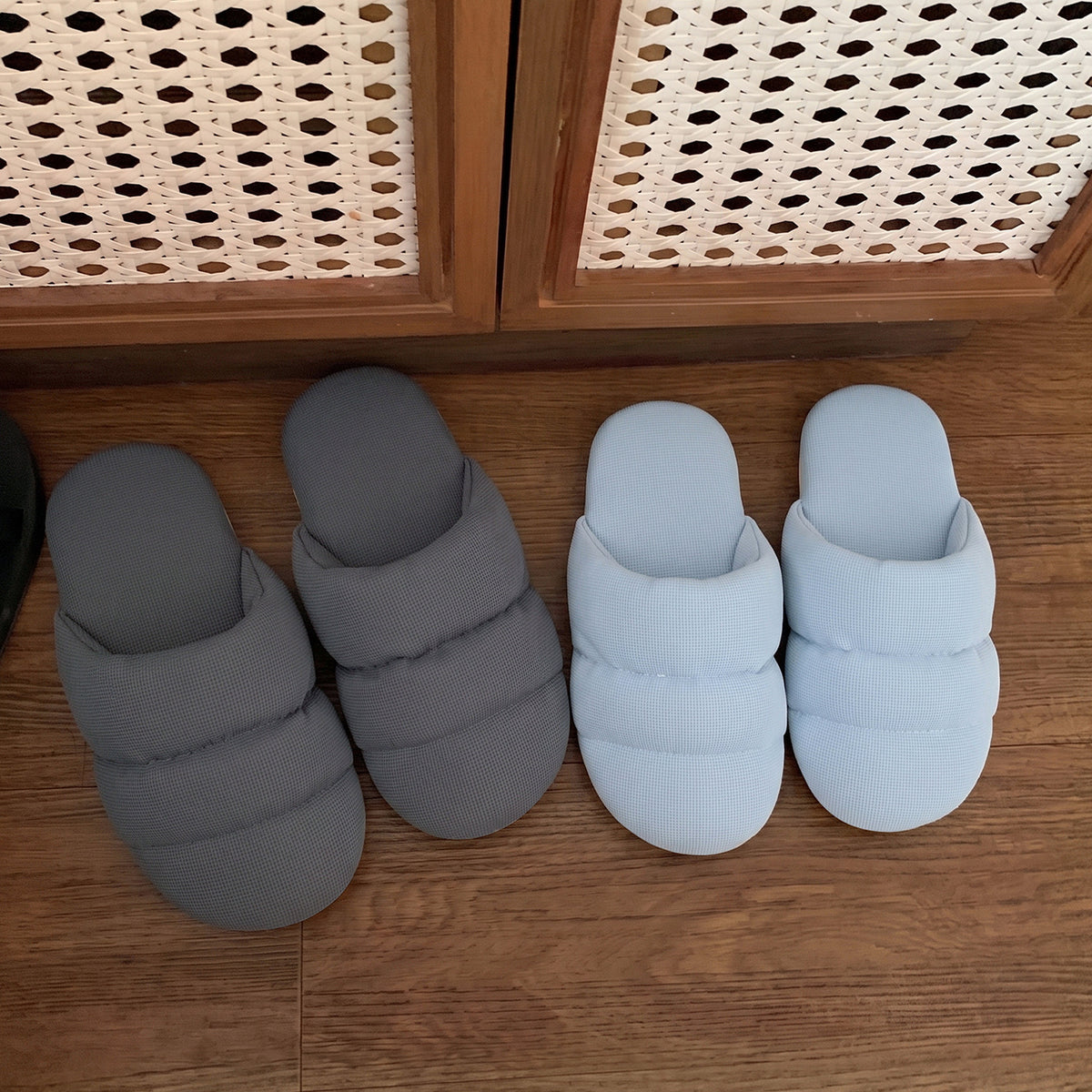 Puffy Padded Sold Colro Quiet Indoor Slippers 6W8FSP289