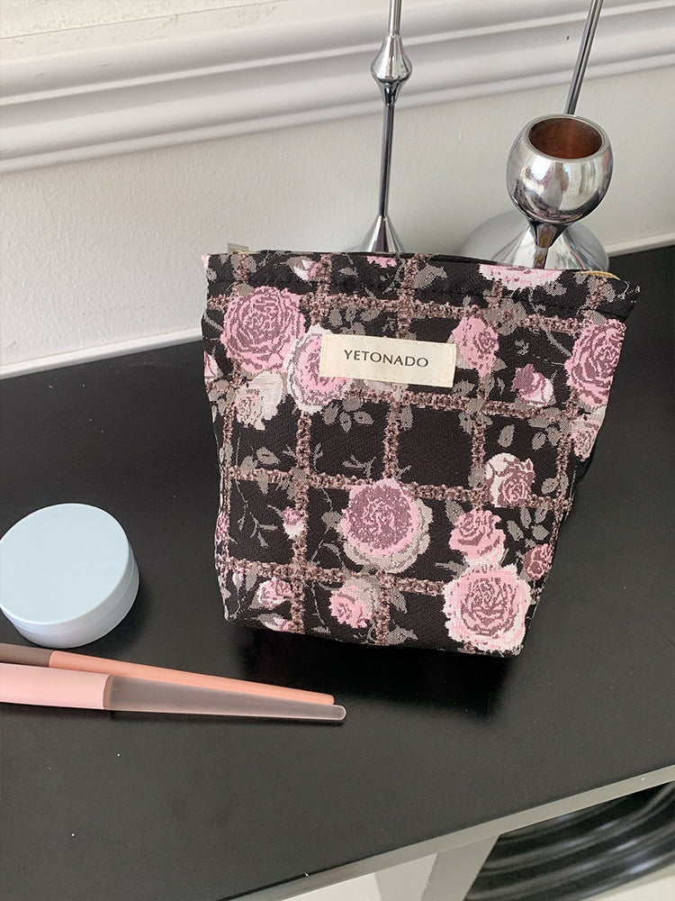 Vintage Floral Embossed Portable Makeup Bag MK2BW6W10BOB409