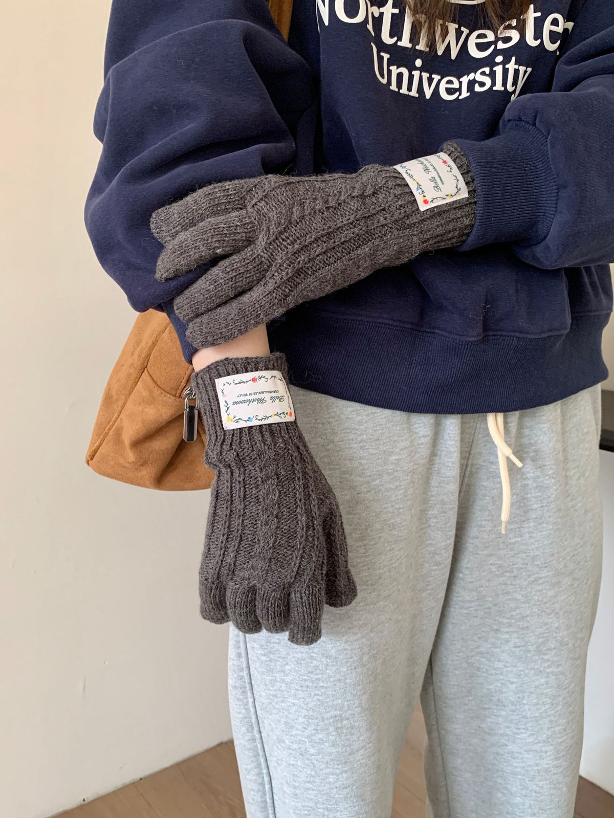 Cable Knit Touch Screen Gloves - DippedShop Wholesale - #4307