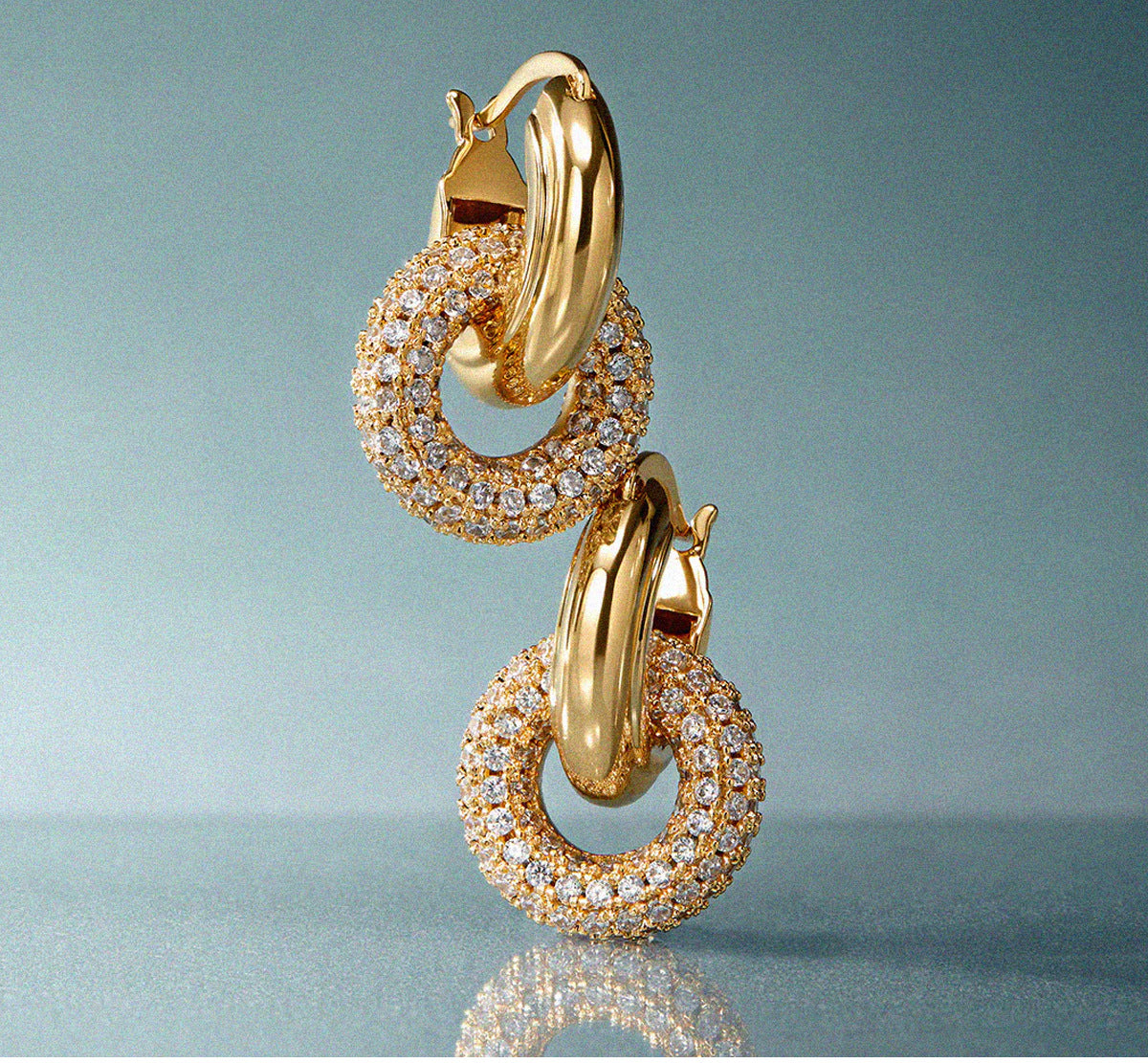 Stylish Interlock Rhinestones Hoop Earrings 6W6JER569