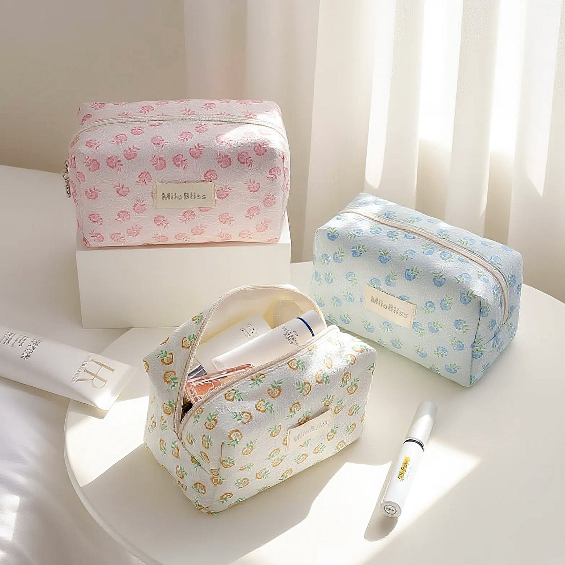 Cute Flower Print Large Capacity Cosmetic Bag DP25H566
