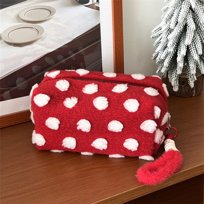 Sweet Plush Heart Large Capacity Cosmetic Bag 6S5CO114