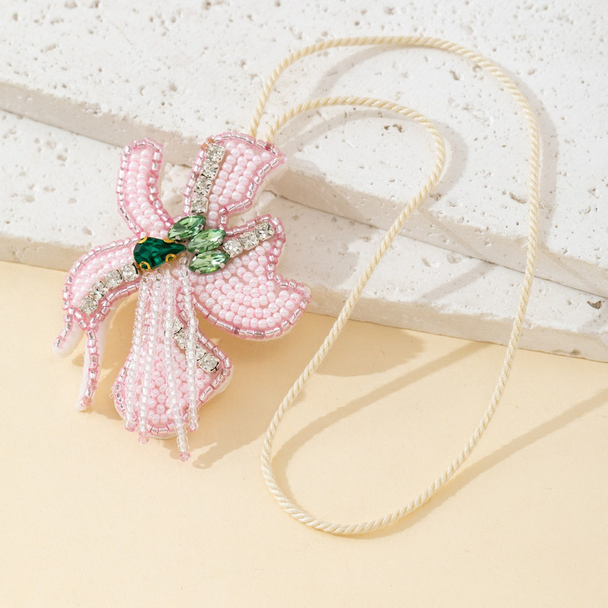 Sweet Rhinestones Floral Pendant Keychain Bag Charm 6W10BBC776