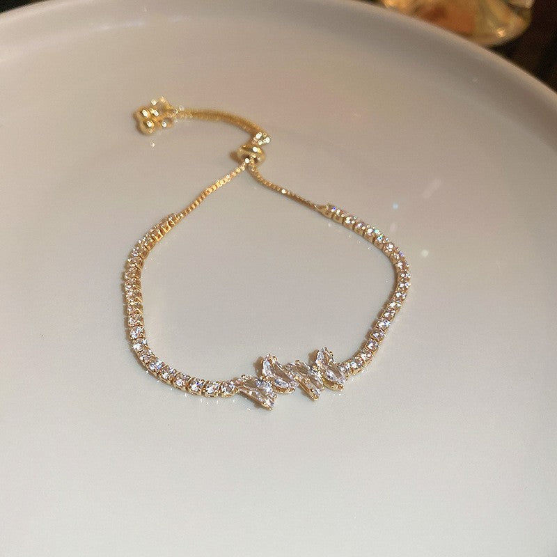 Stylish Gold Plated Rhinestones Heart Pendant Bracelet 6W6JBR715