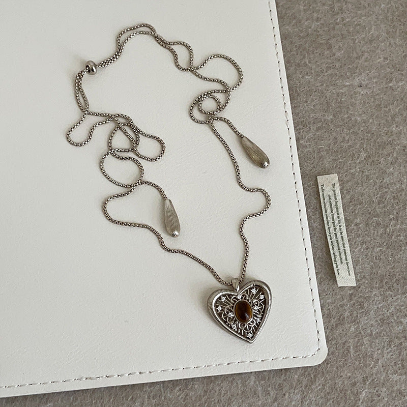 Vintage Hollow Lace Heart Pendant Necklace 6W6JNC676