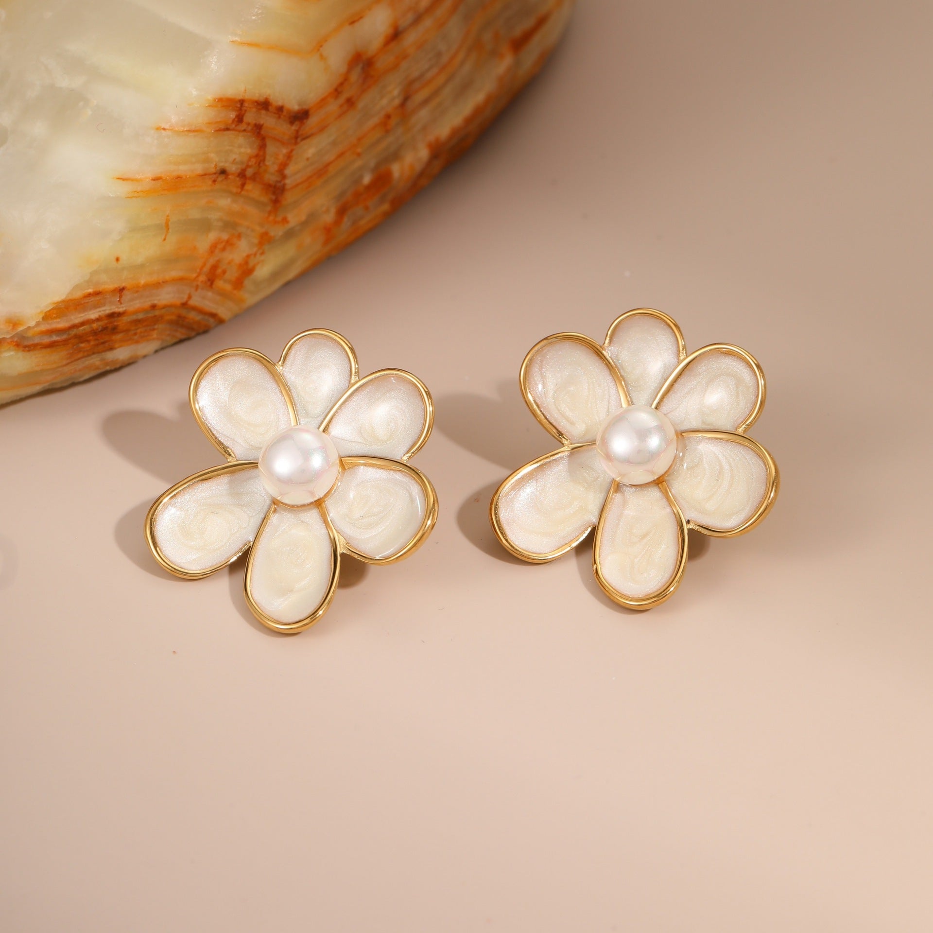 Vintage Enamel Flower Earrings - DippedShop Wholesale - #5891