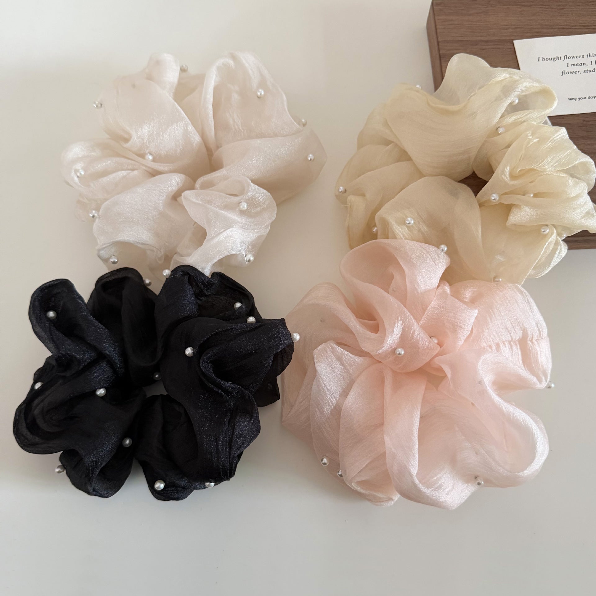 Mesh Ruffle Pearl Hair Scrunchie MK2BW6W6HSR03