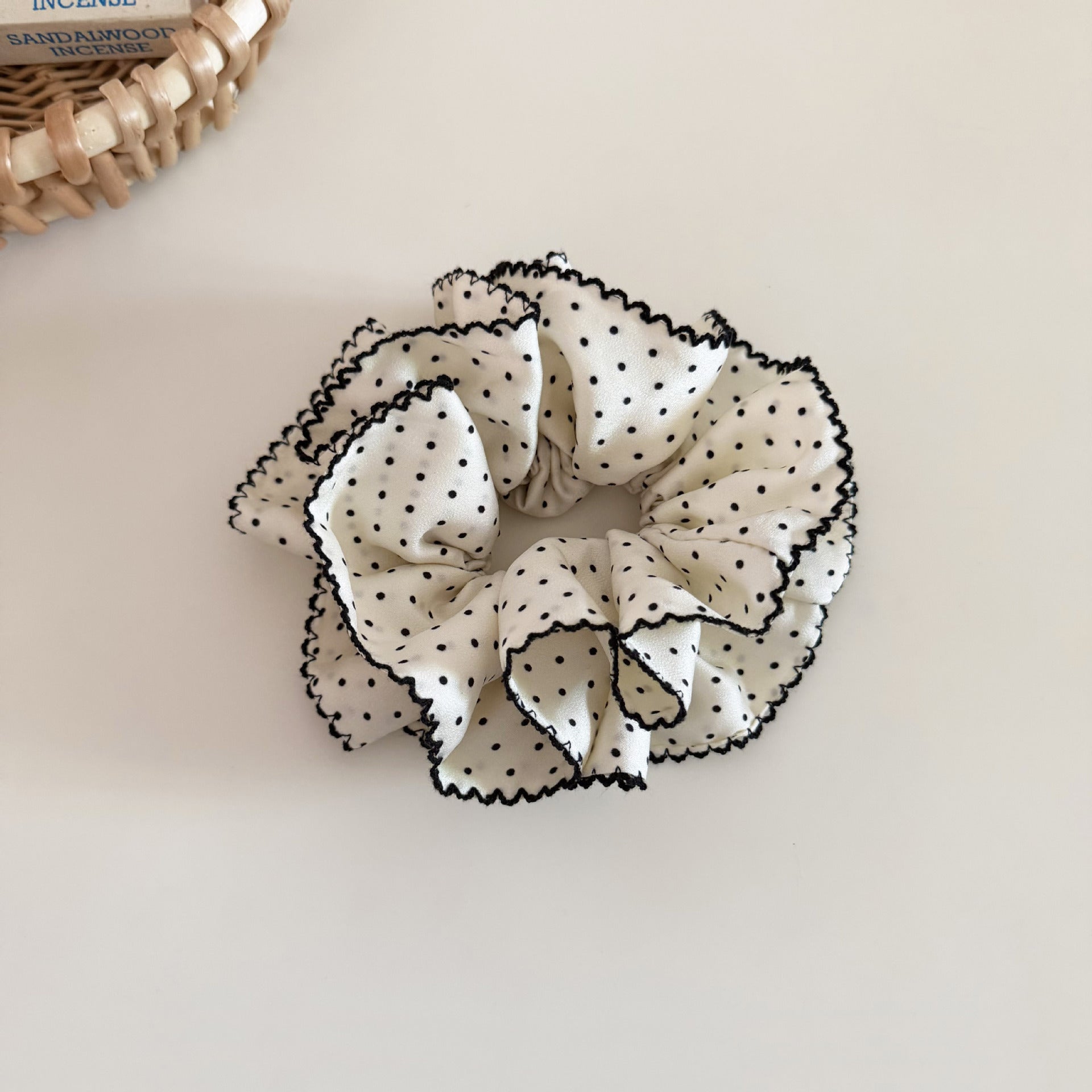 Polka Dot Wide Ruffled Hair Scrunchie MK2BLW6W6HSR12
