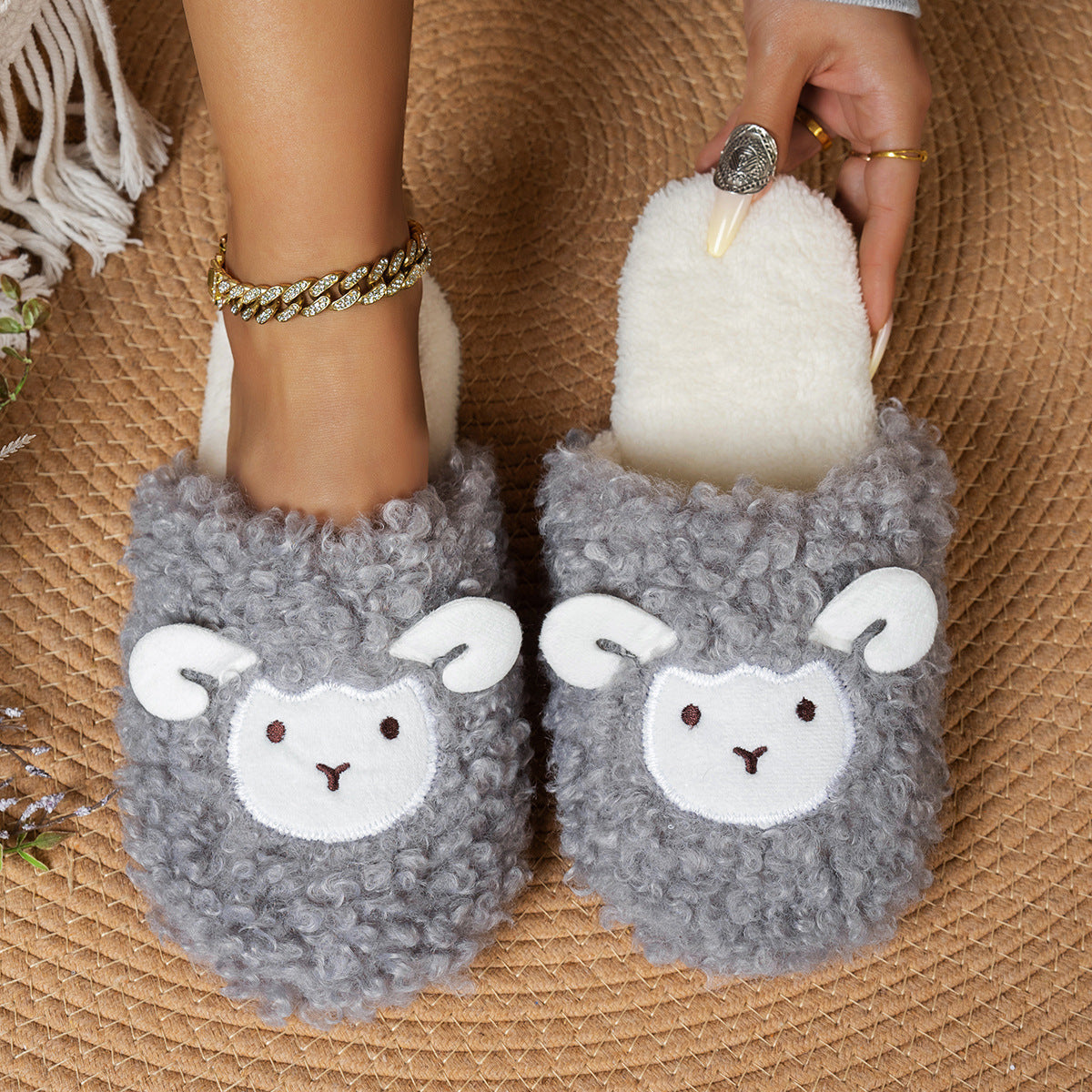 Winter Fluffy Plush Warm Non-Slip House Slippers 6W8FSP236
