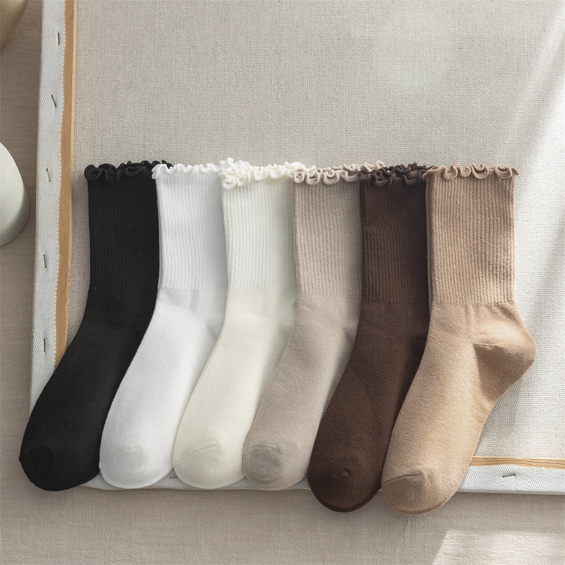Flounce Solid Color Simple Sweet Socks DP25A425