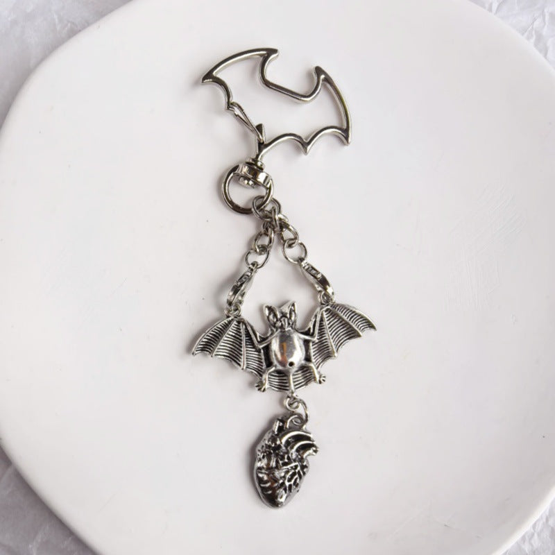 Vintage Gothic Vampire Bat Halloween Keychain 6W10BBC837
