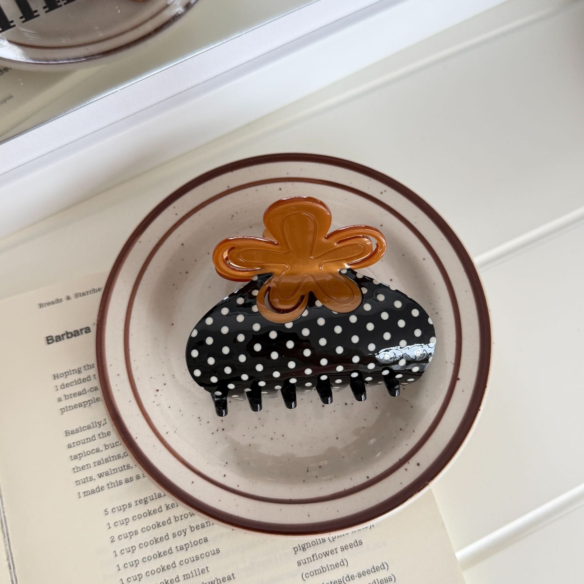 Elegant Polka Dots Floral Shape Hair Claws 6W6HCP1220