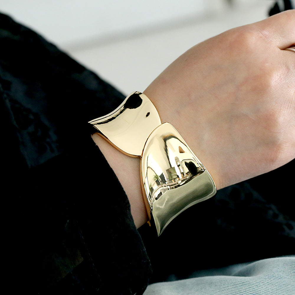 Stylish Gold Plated Open Cuff Bafngle Bracelet 6W6JBR577