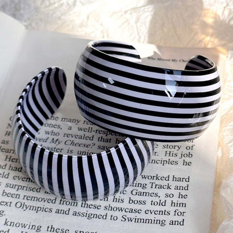 Striped C-Shape Wide Acrylic Bracelets DP25B574