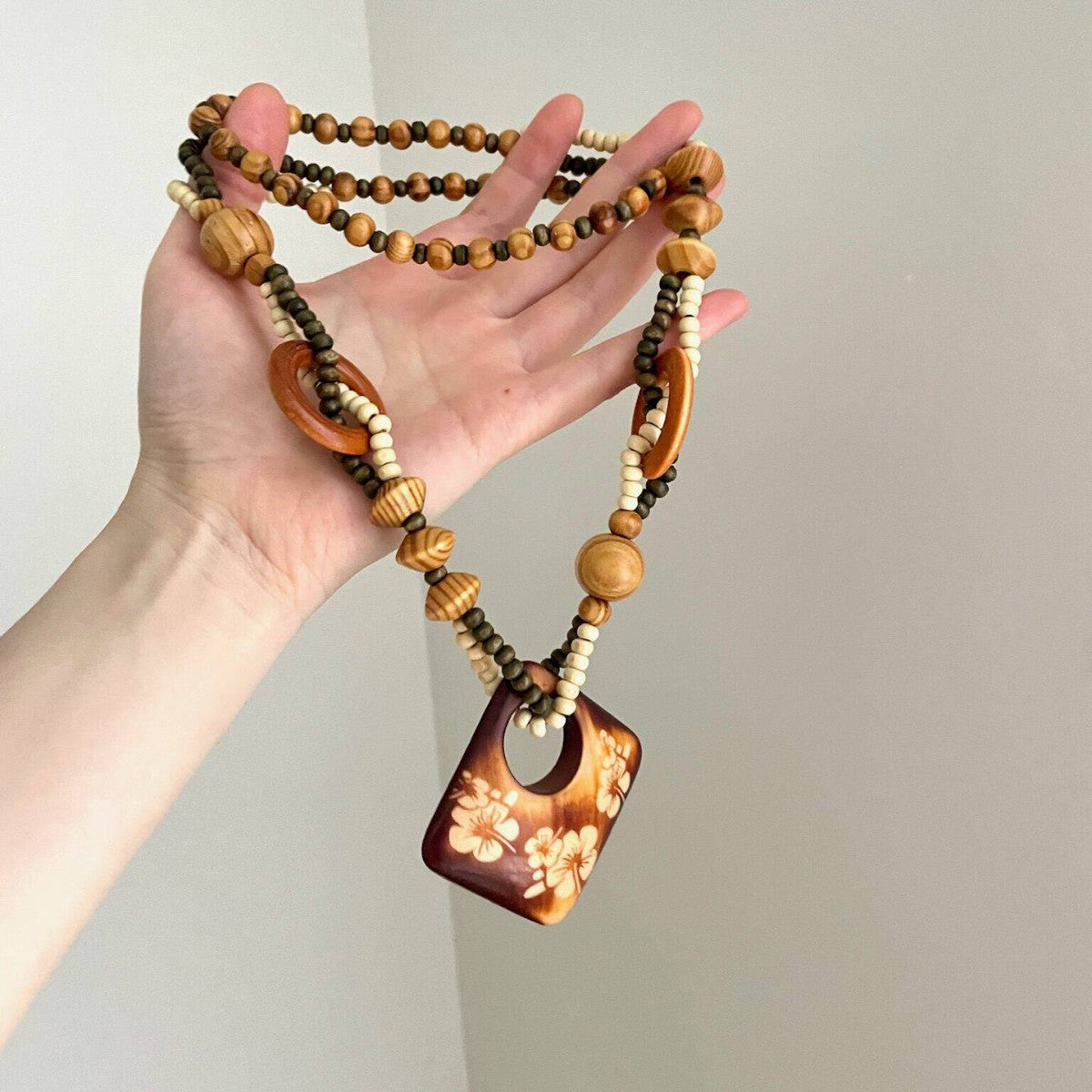 Wooden Floral Beaded Necklace - DippedShop Wholesale - #5443