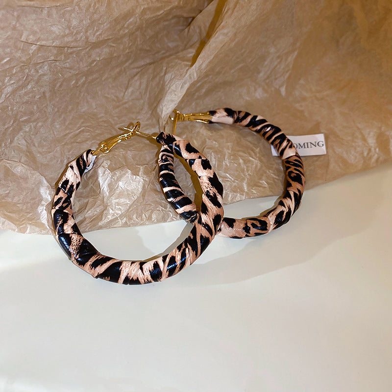 Trendy Leopard Print Circle Statement Hoop Earrongs 6W6JER758