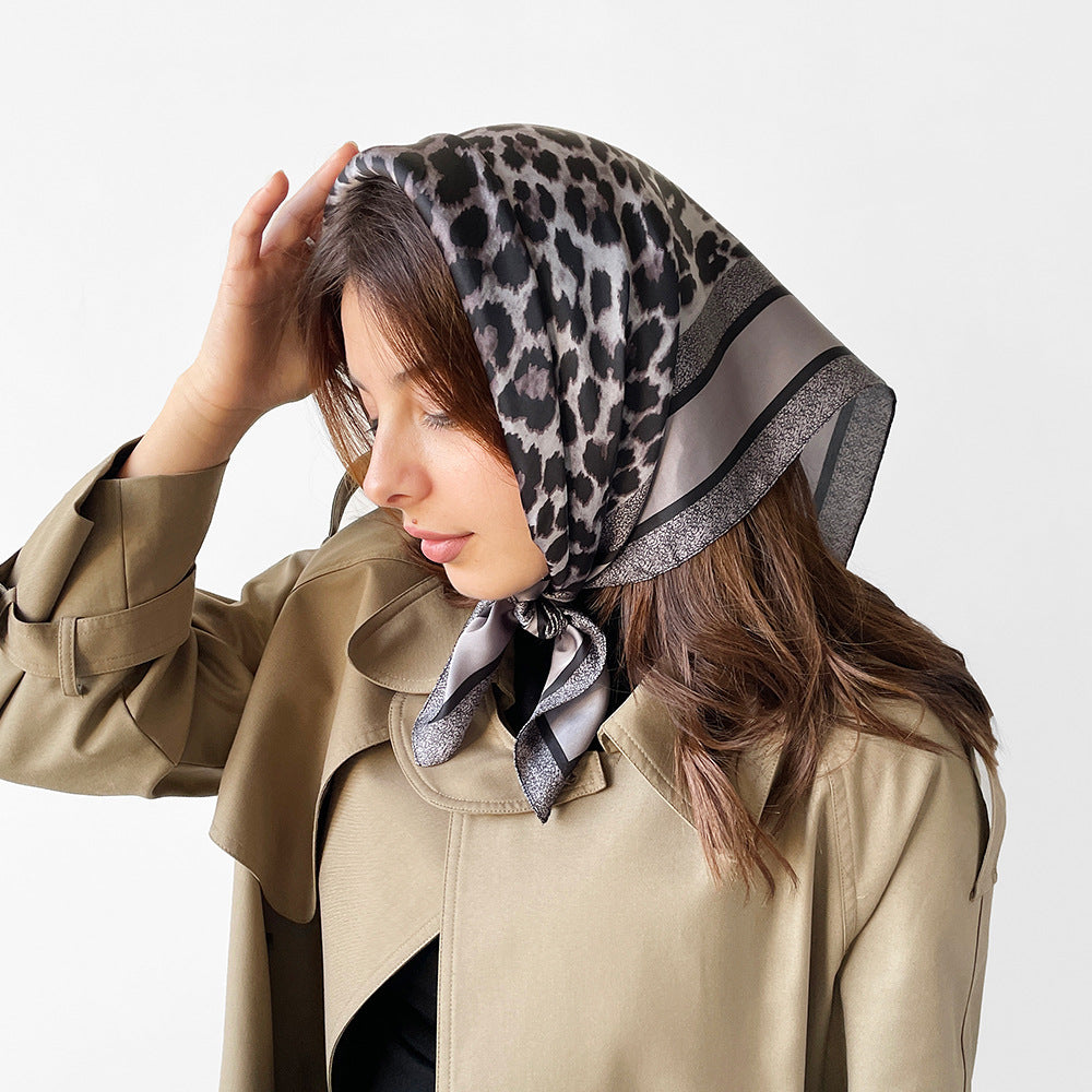 Leopard Letter Flower Print Square Scarf MK2BW6W6NSI28
