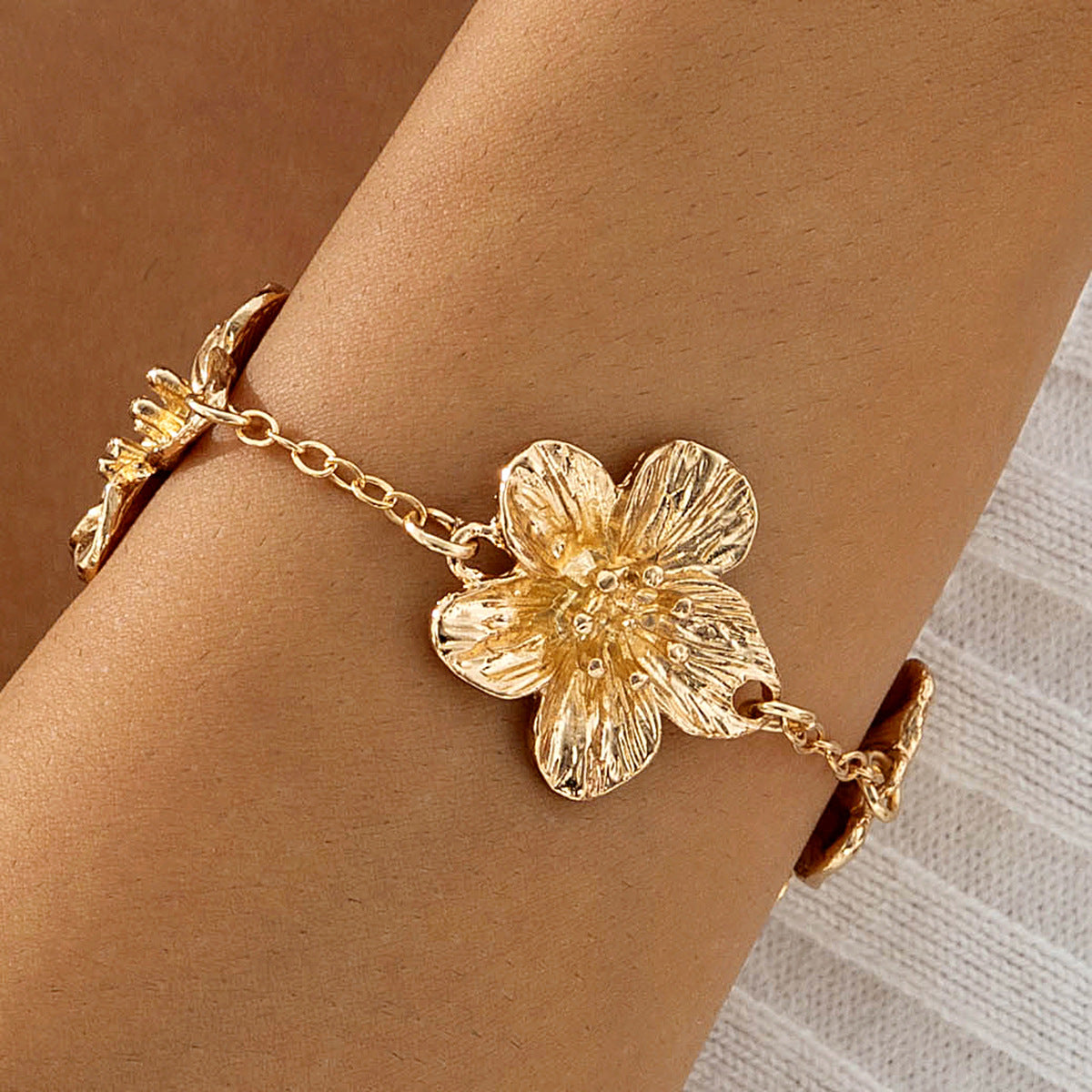 Trendy Exaggerated Blue Flower Chain Anklets 8ZA6JAB44L