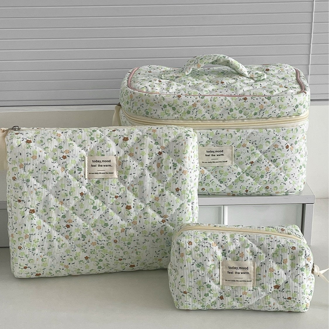 Flower Print Makeup Bag - DippedShop Wholesale - #4803