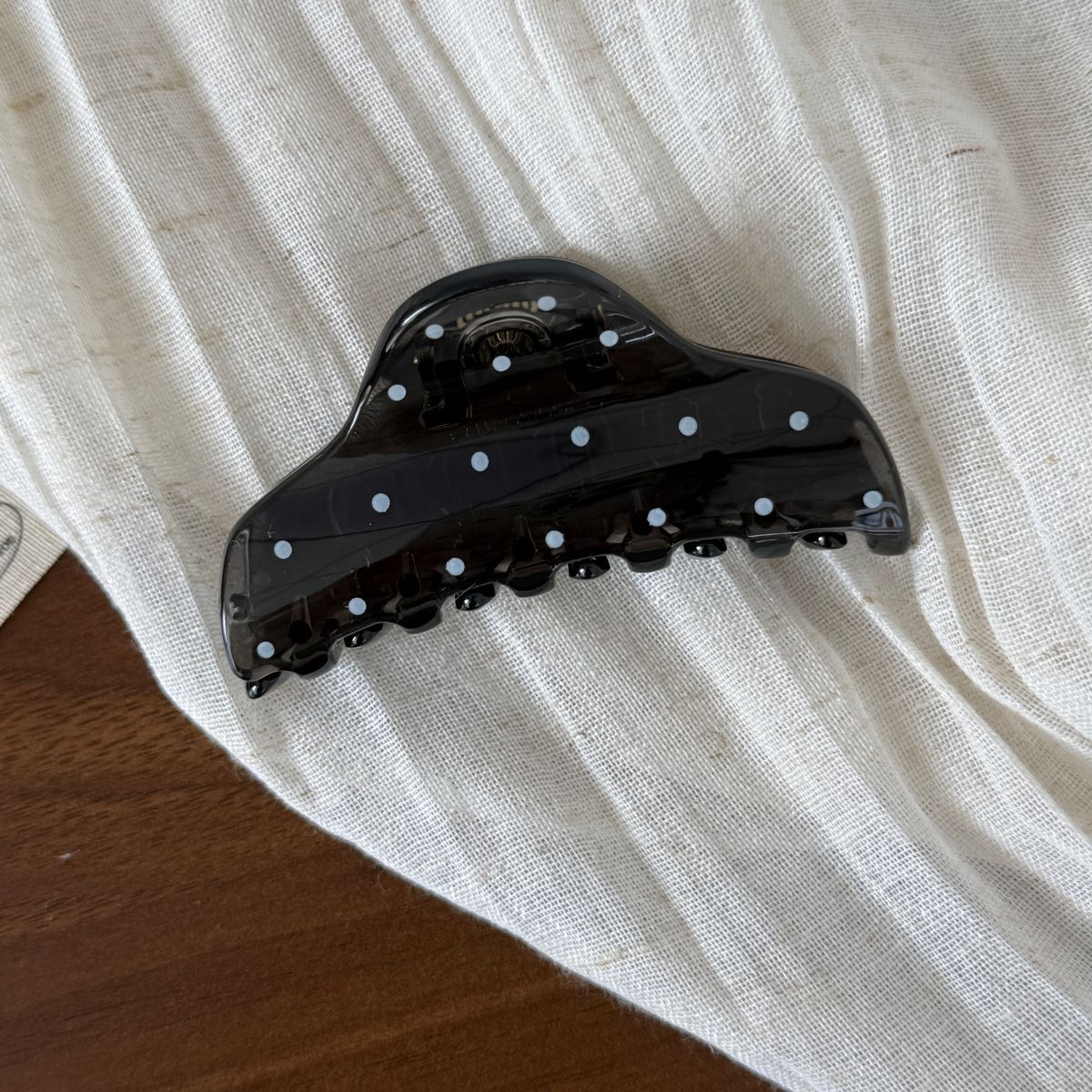 Minimalist Polka Dots Versatile Hair Claw 8AS6HCP303L