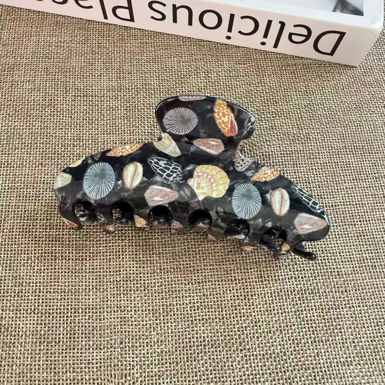 Cute Polka Dot Shell Print Large Hair Claw MK2PPM6W6HCP351