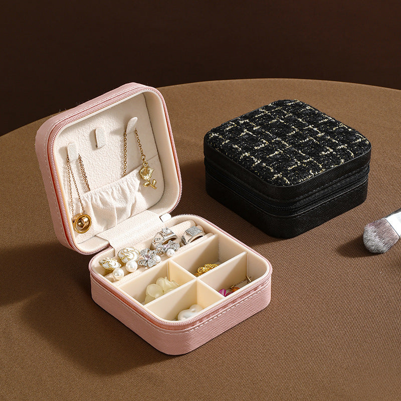 Square Tweed Mini Travel Jewelry Box 6W5CO363