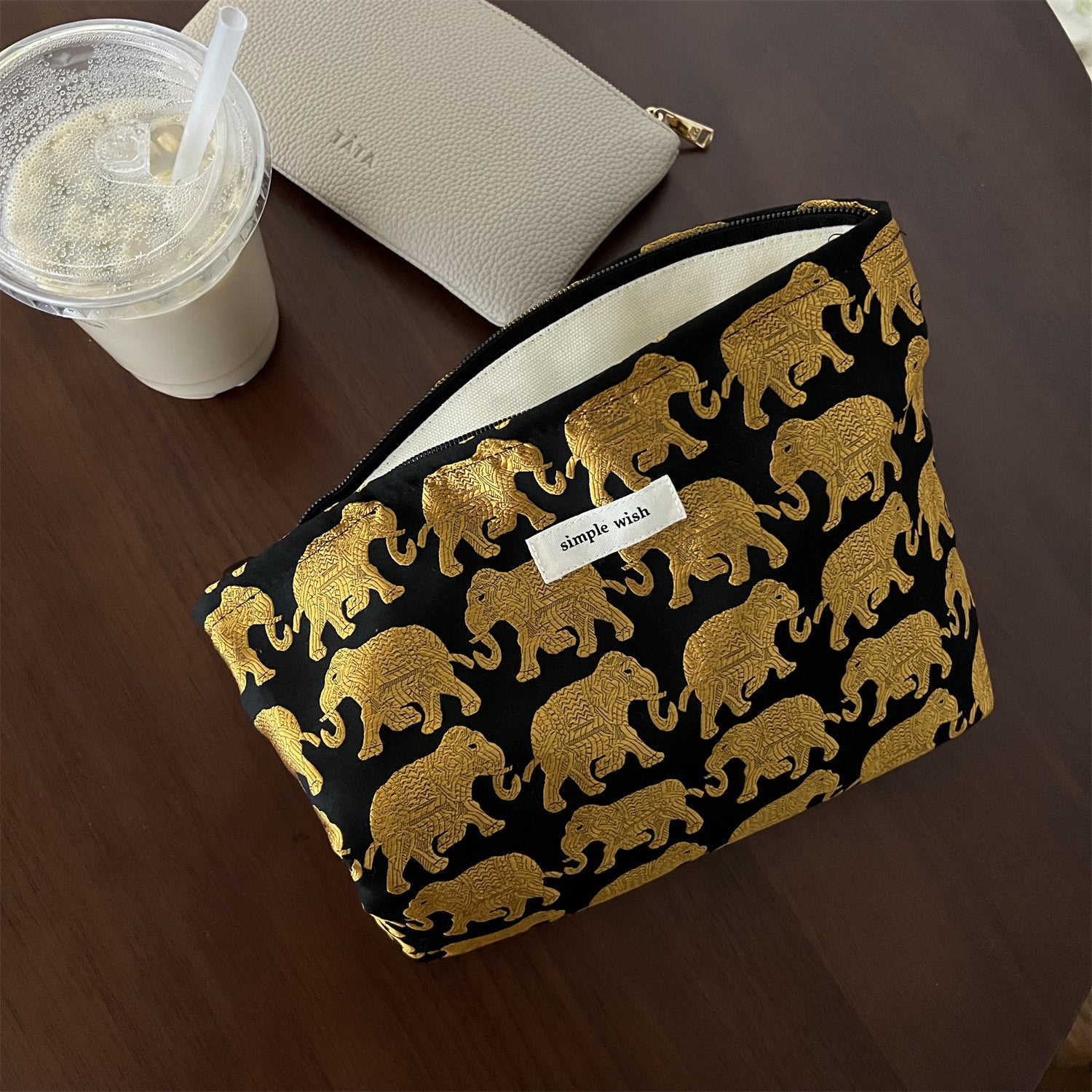 Vintage Elephant Jacquard Portable Makeup Bag MK2BW6S10BOB76