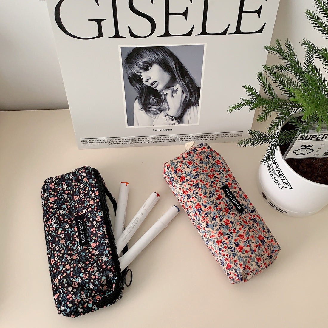 Simple Floral Print Makeup Pencil Pouch DP25E956
