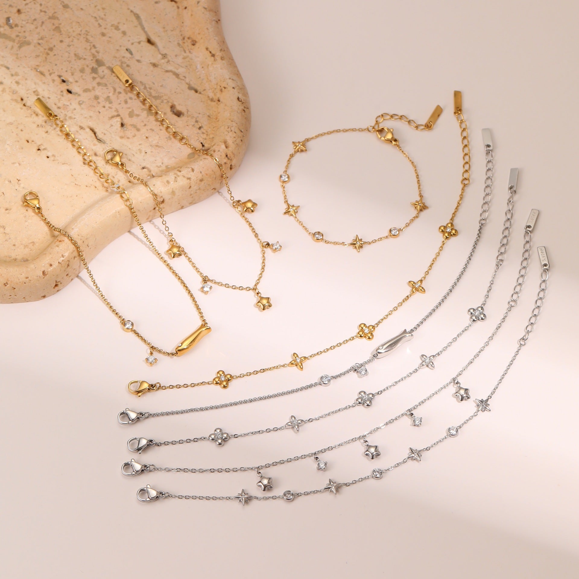 Delicate Gold-Tone Zircon Star - DippedShop Wholesale - #0851