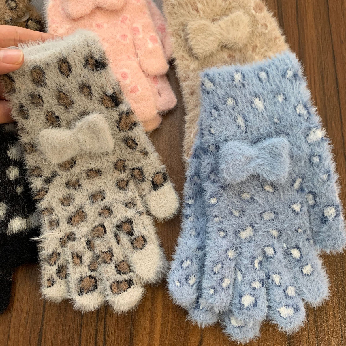 Plush Bowknot Warm Gloves - DippedShop Wholesale - #9187