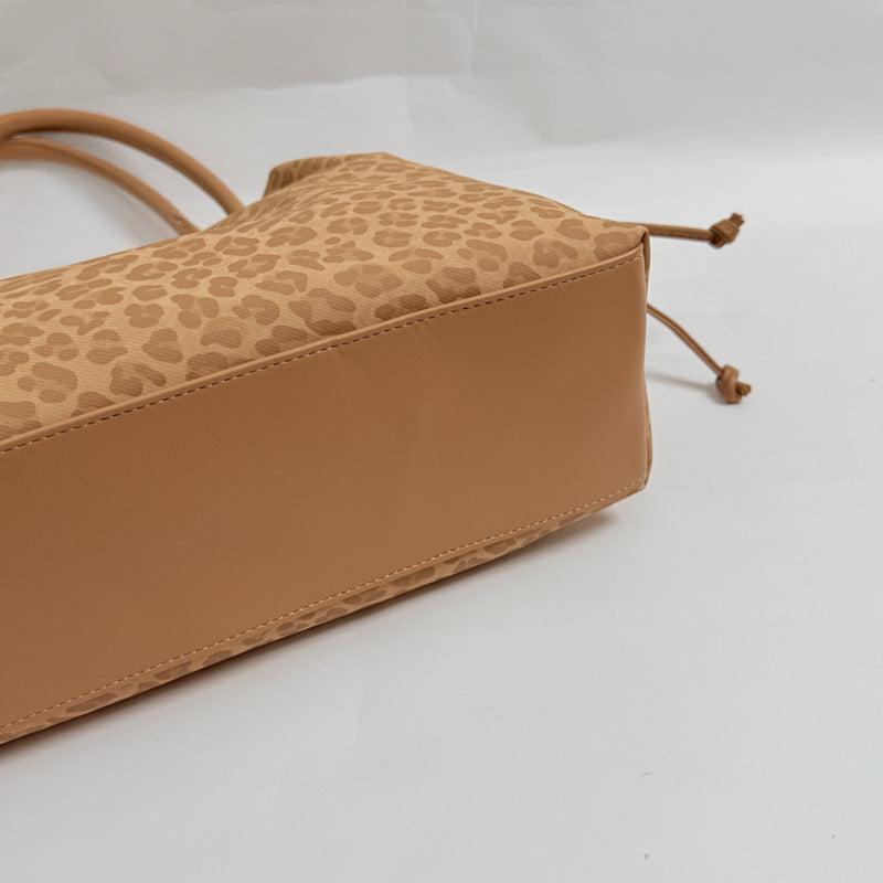 Stylish Leopard Print Large Capacity Tote Bag 6W10BBG1863