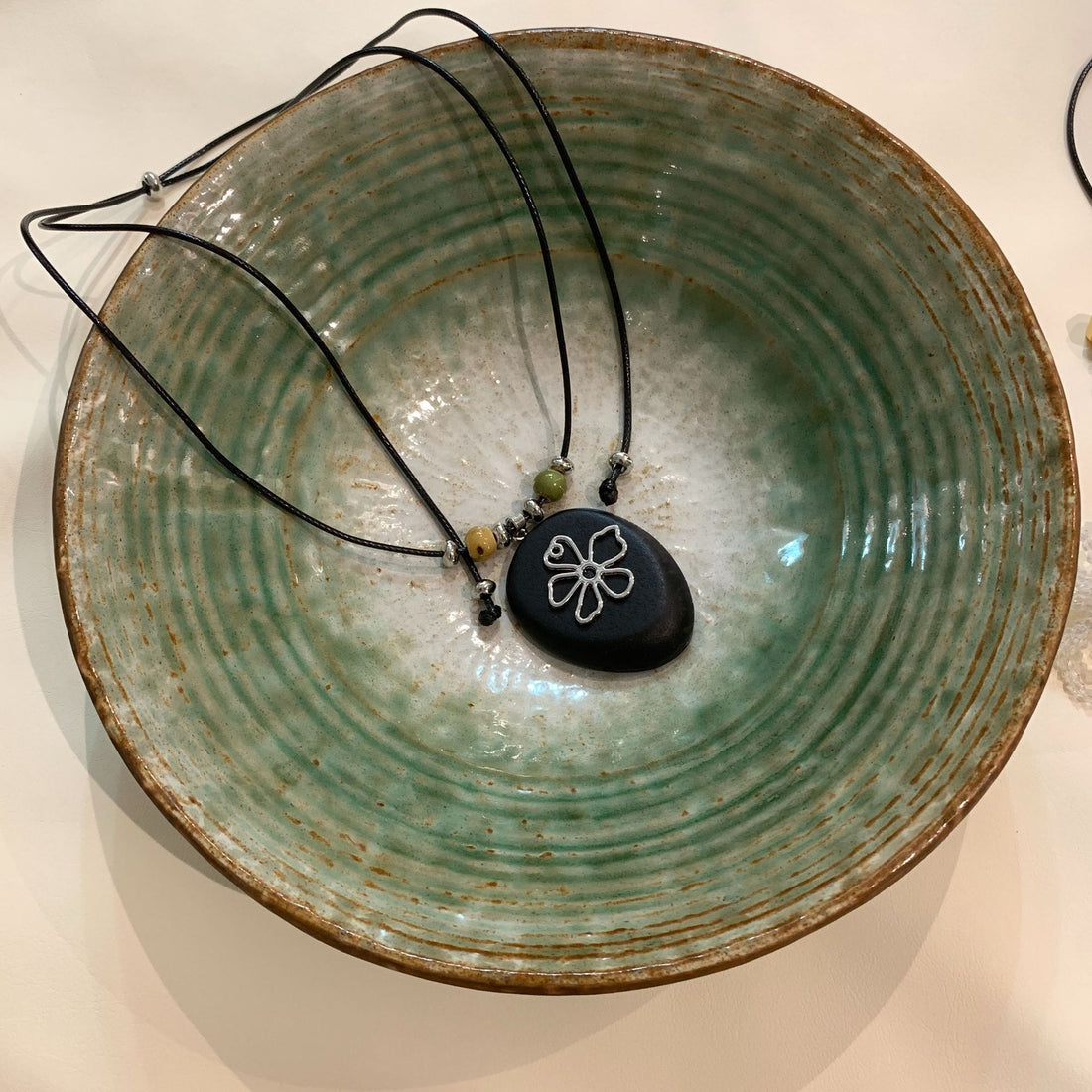 Floral Beaded Pendant Necklace - DippedShop Wholesale - #8515