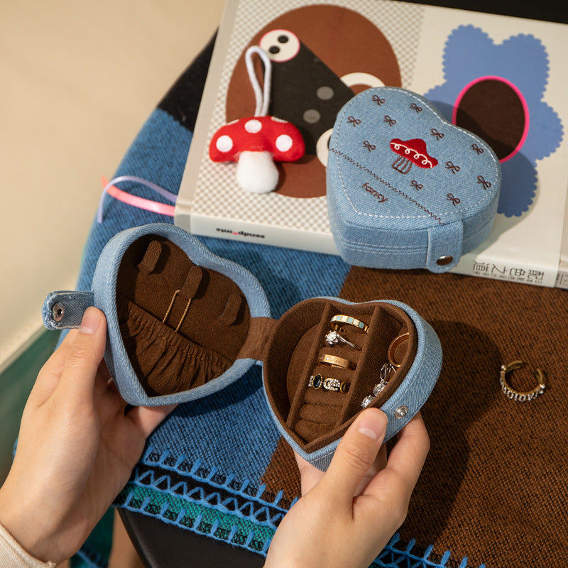 Cartoon Embroidered Portable Mini Jewelry Case DP25B917