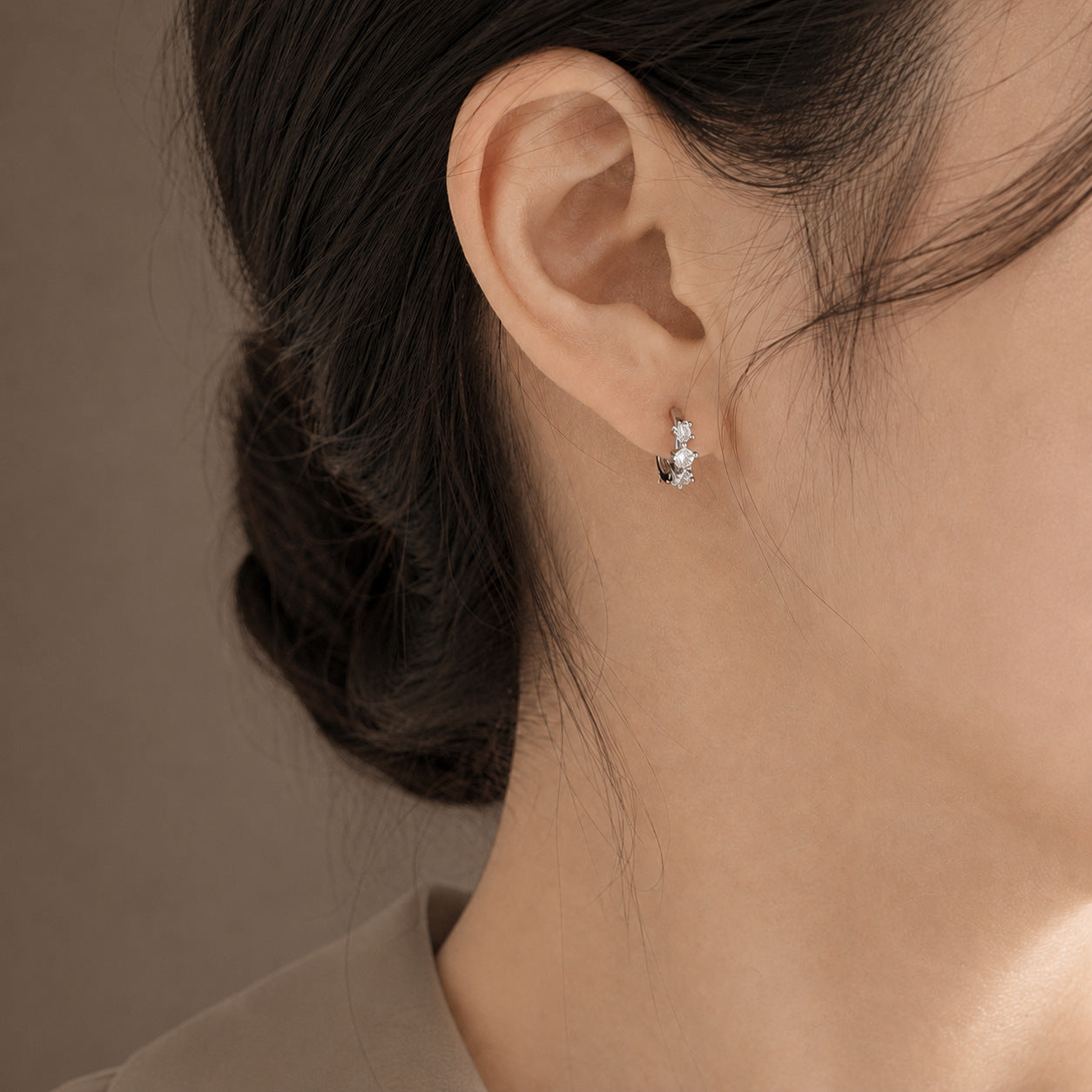 Luxury Gold Plated Sparkling Rhinestones Hoop Earrings 6W6JER480