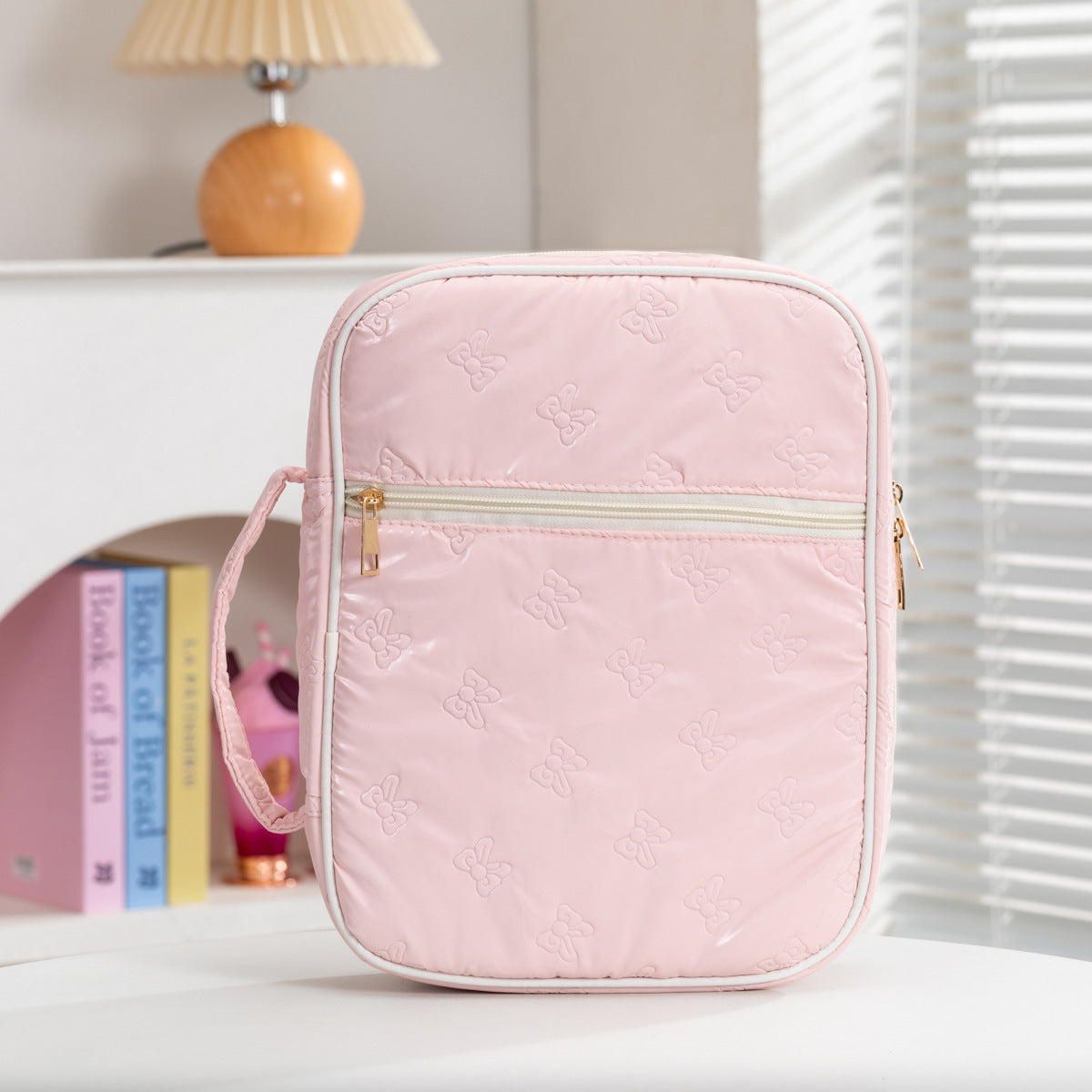 Sweet Bowknot Print Quilt Shell Cosmetic Bag 6S5CO100