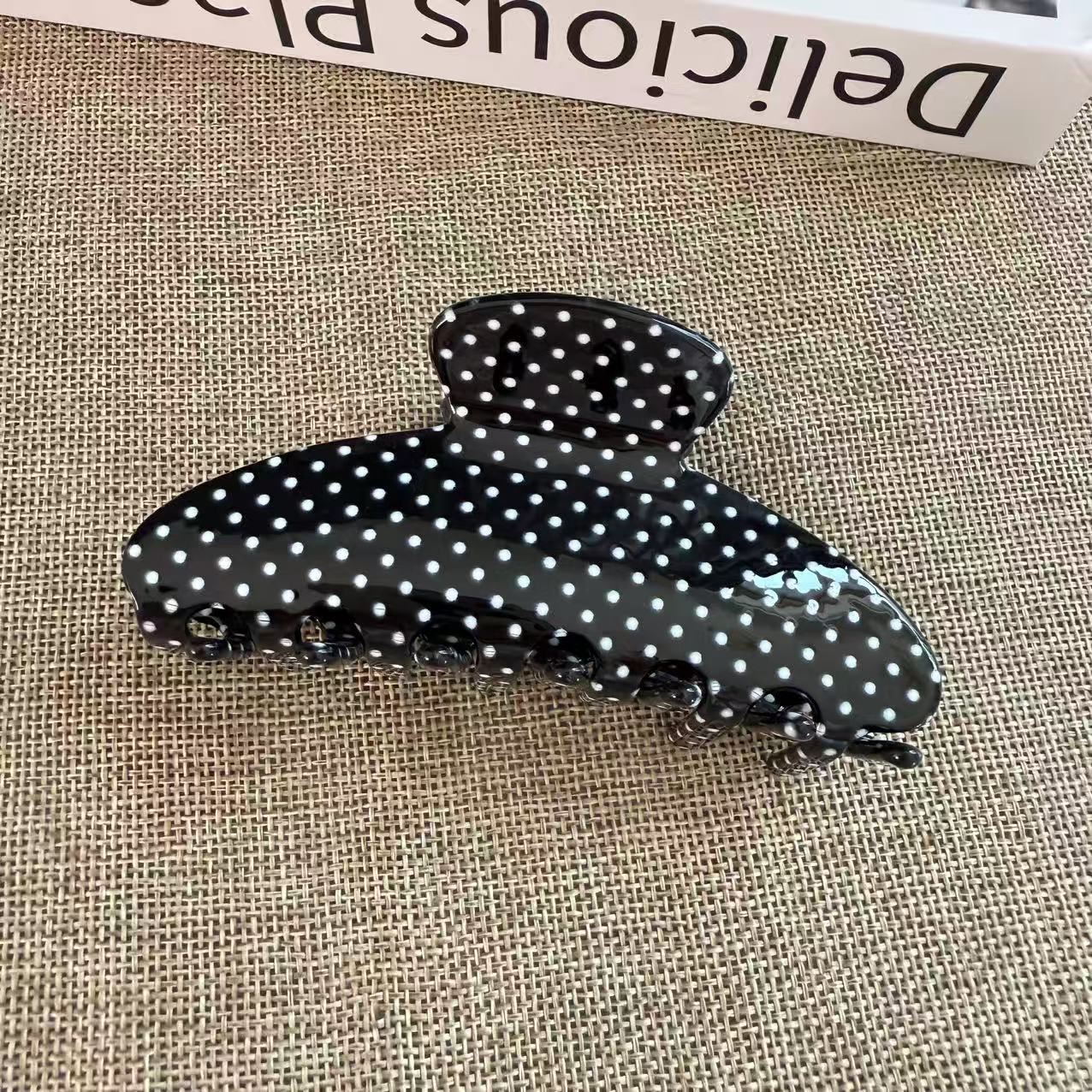 Cute Polka Dot Shell Print Large Hair Claw MK2PPM6W6HCP351