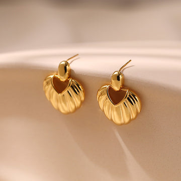 Elegant Shell Shape Stud Earrings DPJE1256