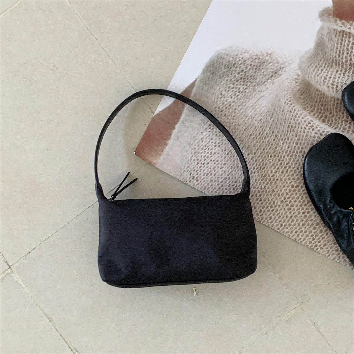 Simple Solid Color Nylon Handbag 6W10BBG1359