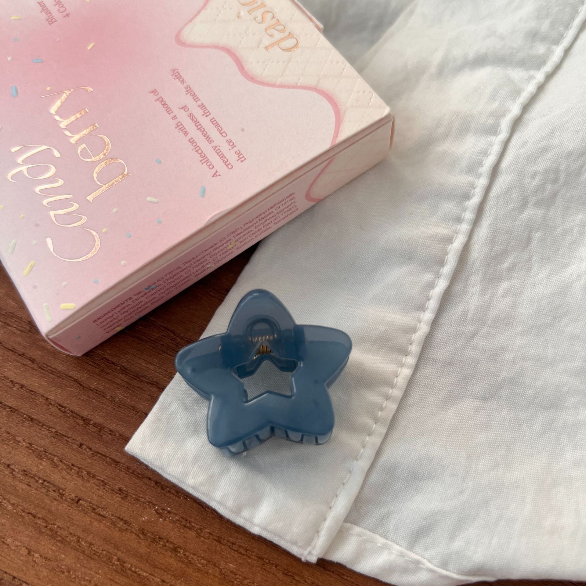Minimalist Solid Color Hollow Star Hair Clip 8AS6HCP390L