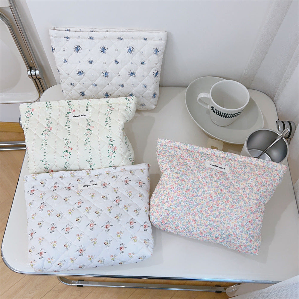 Floral Print Portable Quilted Makeup Bag DP25E855