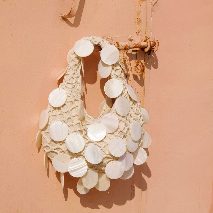 Trendy Hollow Woven Round Shell Beach Handbag 8BW6BBG411